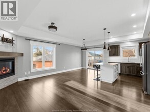 99 Gladstone Ave in Kingsville, ON - Building Photo - Building Photo