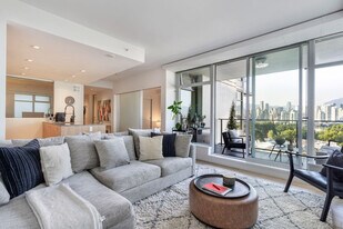 728 W 8th Ave, Unit SI ID1051903P in Vancouver, BC - Building Photo