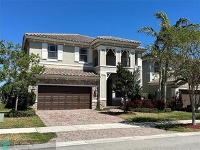 9751 Blue Isle Bay in Parkland, FL - Foto de edificio - Building Photo