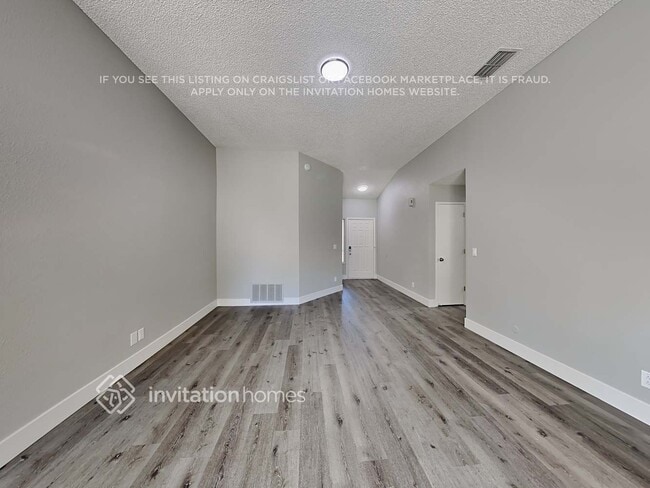 1151 Rudger Way in Sacramento, CA - Foto de edificio - Building Photo