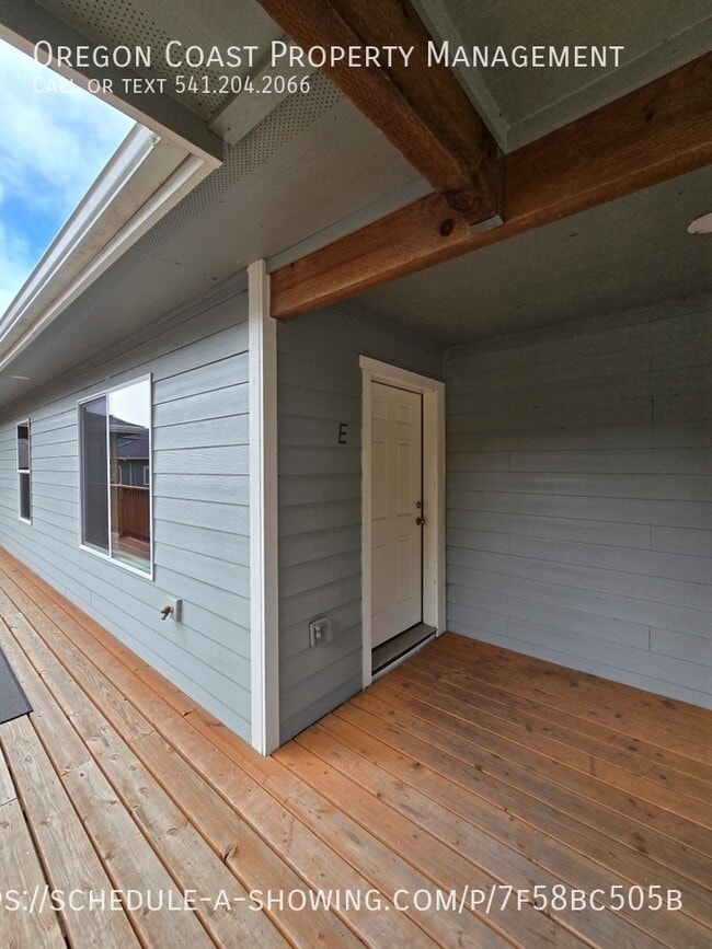property at 170 SW Strawberry Ln