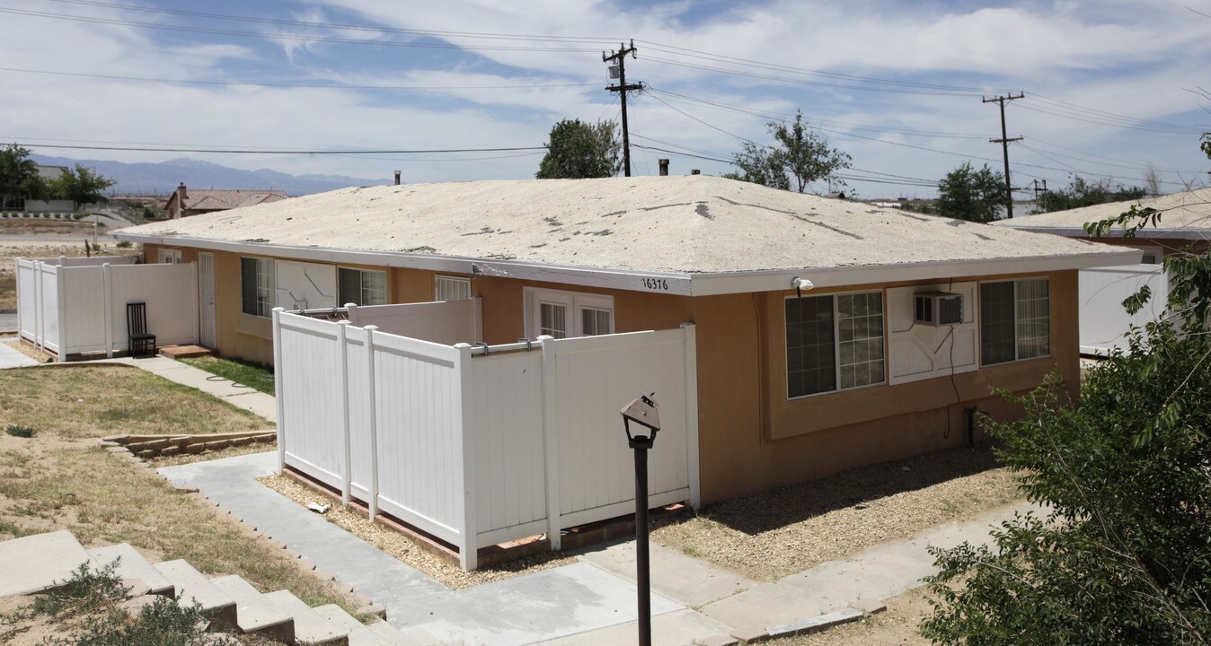 16376 Solvang Ave in Victorville, CA - Building Photo