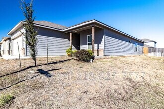 7415 Marina Del Rey in Converse, TX - Building Photo - Building Photo