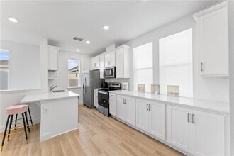 10318 Bragg Aly in Orlando, FL - Building Photo - Building Photo