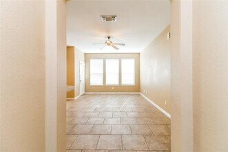 216 Kennedy Ct in Crowley, TX - Building Photo - Building Photo