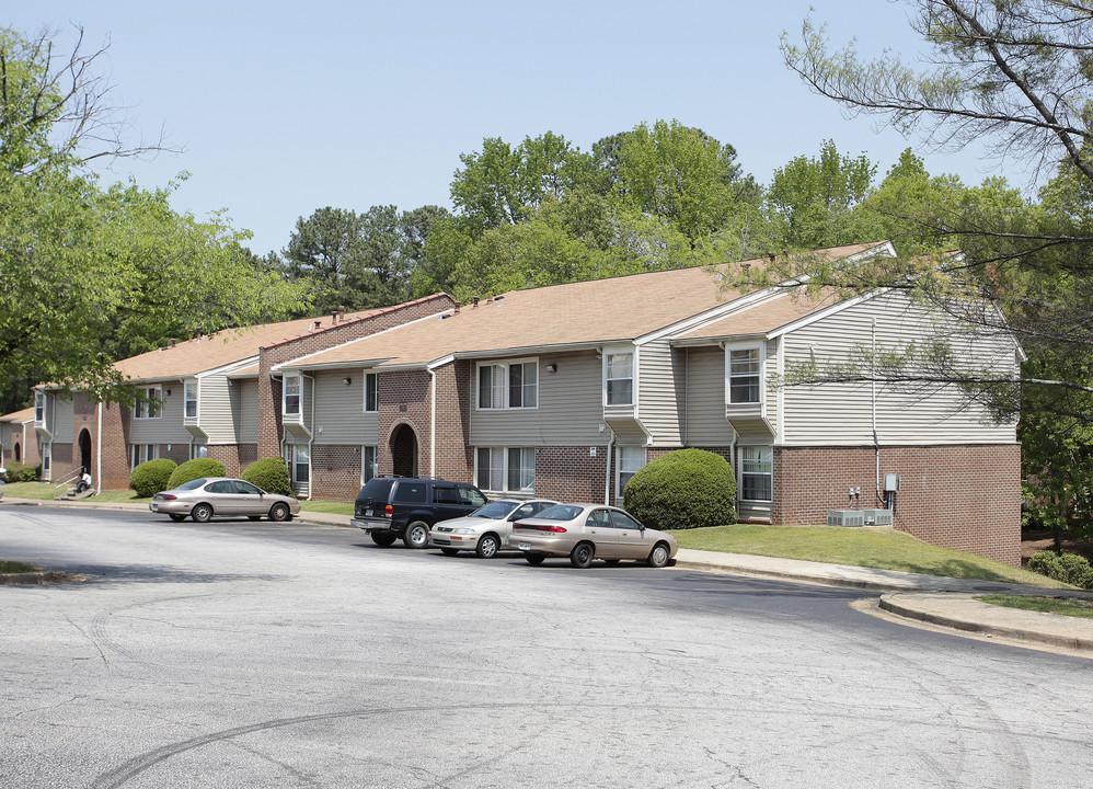 Freedom Park Apartments in Atlanta, GA - Building Photo