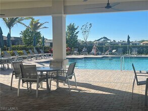 2037 Yellowfin Cir in Naples, FL - Building Photo - Building Photo