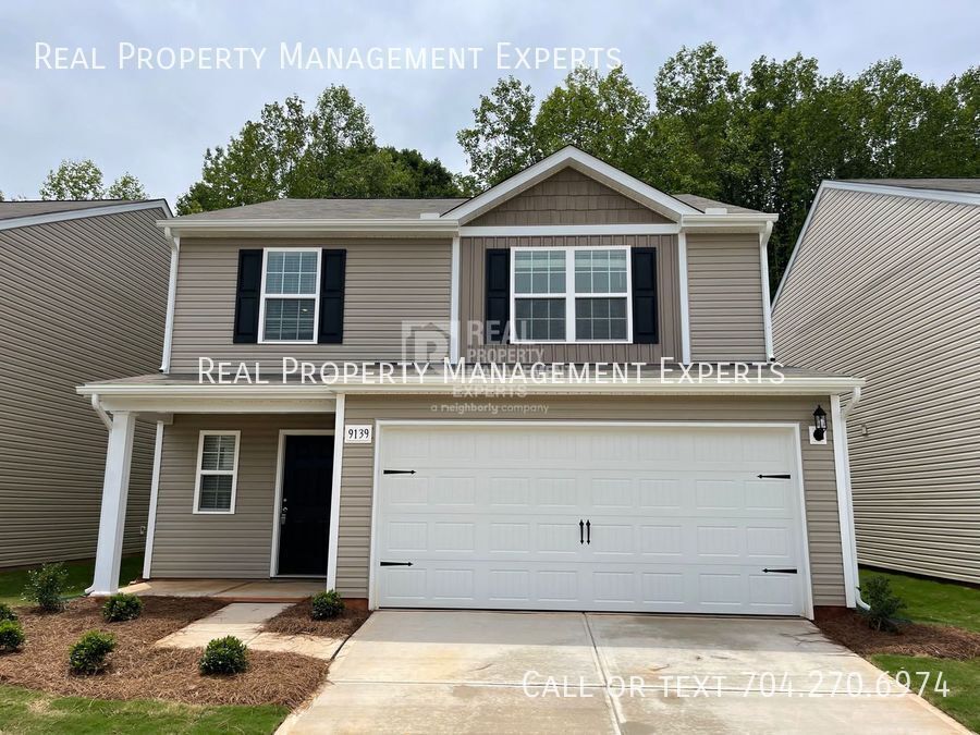 9139 Creedmore Hills Dr in Charlotte, NC - Building Photo