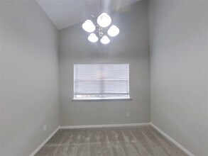 6906 Falling Waters Dr in Spring, TX - Building Photo - Building Photo