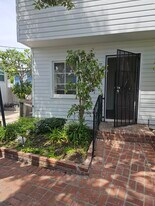 1033 Aviation Blvd in Hermosa Beach, CA - Building Photo