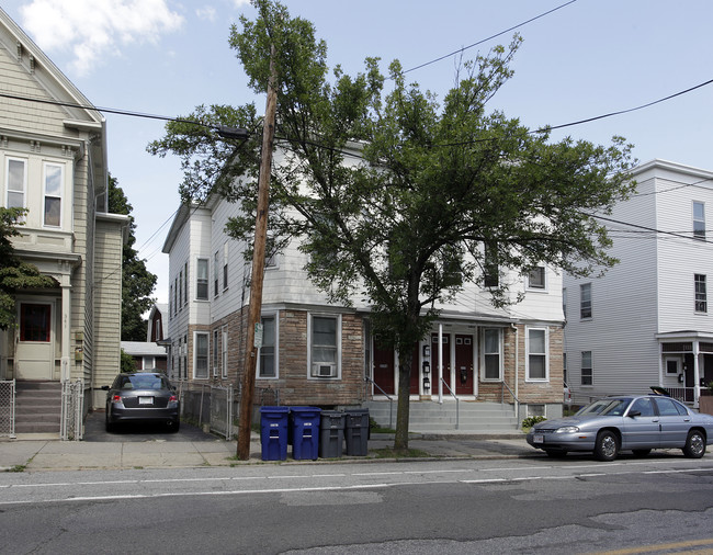 337 Beacon St in Somerville, MA - Building Photo - Building Photo