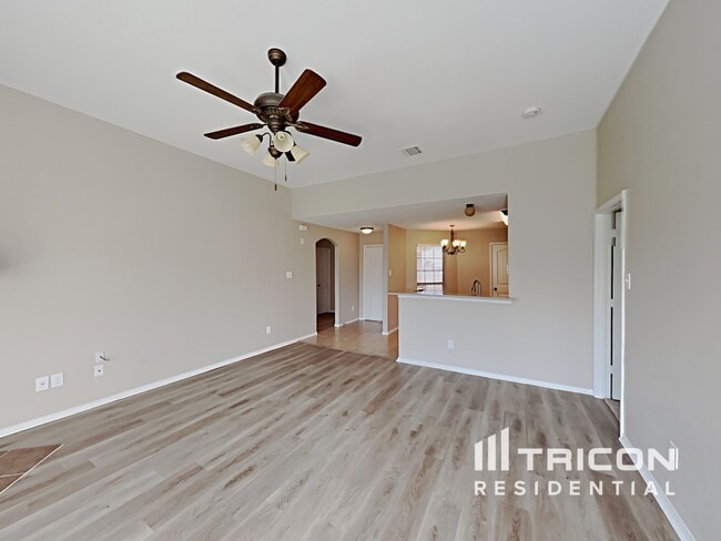 1414 Beacon Hill Dr in Midlothian, TX - Building Photo - Building Photo