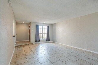 9219 Chimney Sweep Ln in Dallas, TX - Building Photo - Building Photo