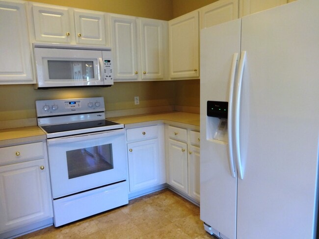 11 Lake Linden Ct in Bluffton, SC - Building Photo - Building Photo
