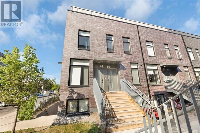 property at 1740 Simcoe St N