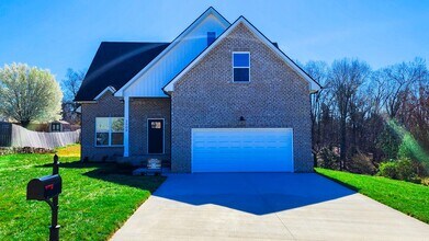 3509 Clover Hill Dr in Clarksville, TN - Building Photo - Building Photo
