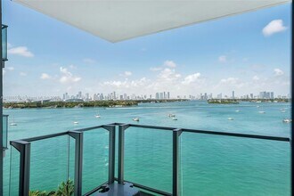 1100 West Ave in Miami Beach, FL - Building Photo - Building Photo