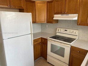 2244 Madison St in Hollywood, FL - Building Photo - Building Photo