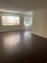 1440 Centinela Ave, Unit Apt 6 in Los Angeles, CA - Foto de edificio - Building Photo