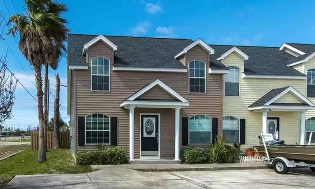 property at 1016 15th St