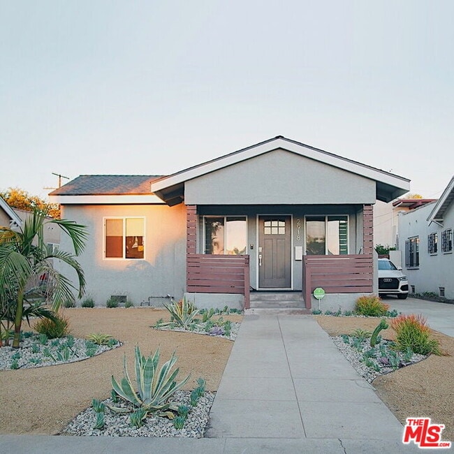 property at 2918 S Norton Ave