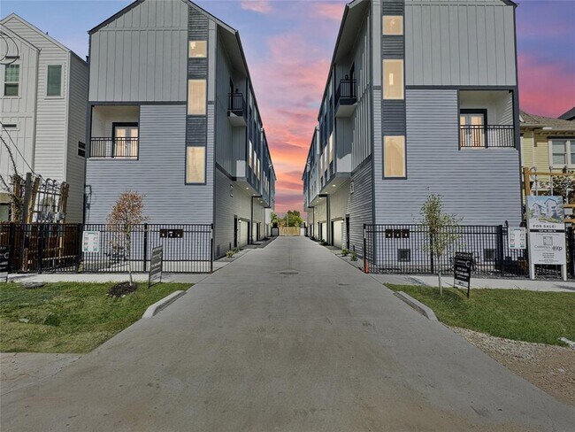 1221 W 16th St in Houston, TX - Building Photo - Building Photo