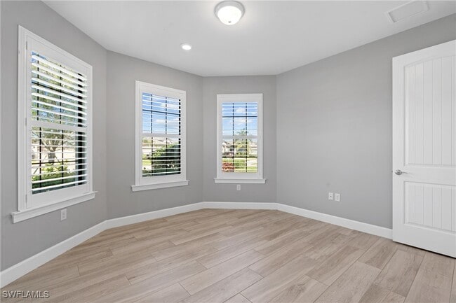 property at 19953 Beverly Park Rd