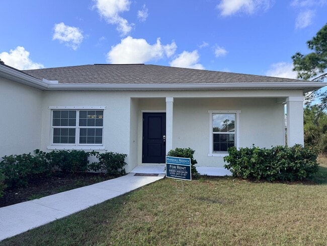 2497 Cortland Ave in North Port, FL - Building Photo - Building Photo