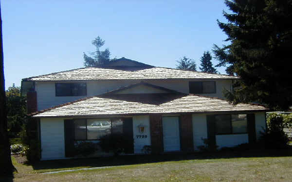 7729 Timber Hill Dr in Everett, WA - Building Photo