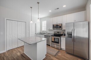 Swells Cottages in Murrells Inlet, SC - Building Photo