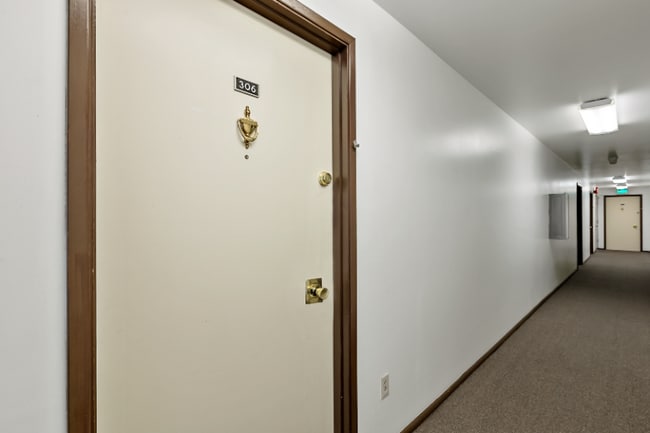 5515 15th Ave NE in Seattle, WA - Building Photo - Building Photo