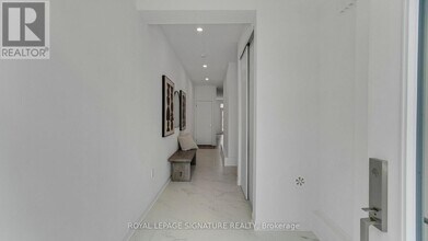 3055 Trailside Dr in Oakville, ON - Building Photo - Building Photo