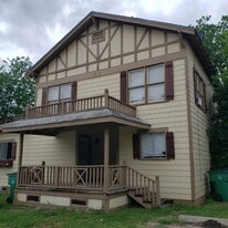 519 Ferguson St, Unit 5 in Taylor, TX - Building Photo