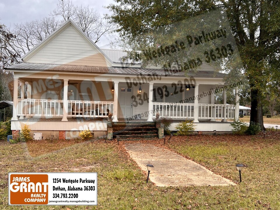 507 Main St in Ashford, AL - Foto de edificio