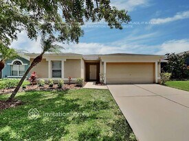 13012 Waterbourne Dr in Gibsonton, FL - Building Photo
