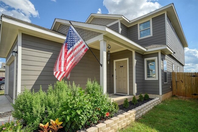 property at 205 Driftwood Ln