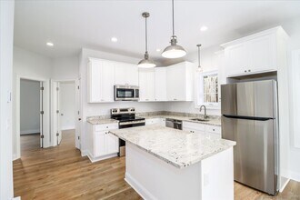 2 Cindy Ln in Bethel, CT - Building Photo - Building Photo