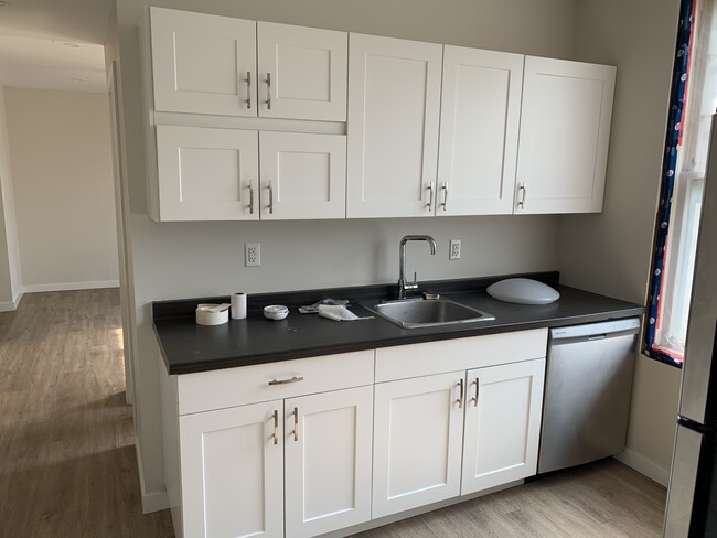 203 Yale Ave E in Winnipeg, MB - Building Photo - Building Photo