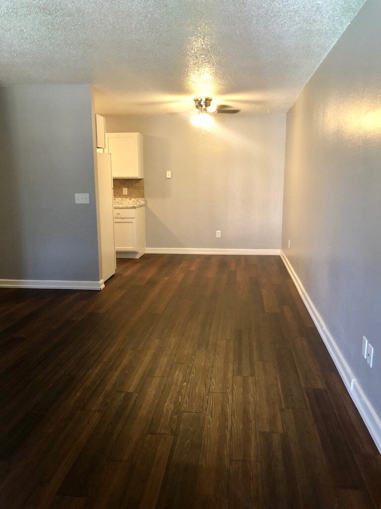 Crosswinds Villas Apartments in Wichita, KS