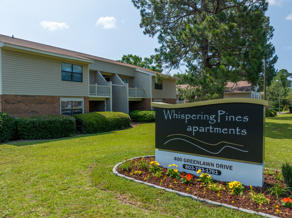 Whispering Pines in Columbia, SC - Foto de edificio