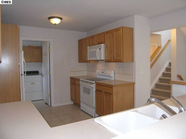 417 Sierra Ave in Longmont, CO - Foto de edificio - Building Photo