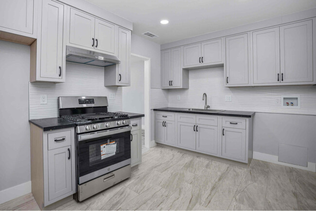 property at 3251 1/2 Stevens Ave