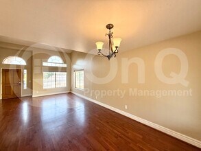 877 W Shellfish Dr in Gilbert, AZ - Foto de edificio - Building Photo