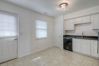 5748 Brentwood Trace in Brentwood, TN - Foto de edificio - Building Photo