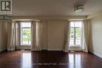 1330 Kestell Blvd. in Oakville, ON - Building Photo - Building Photo