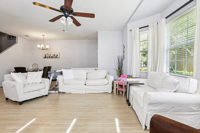 property at 7435 Arlington Grove Cir