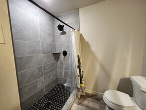 1402 Harlandale Ave in Dallas, TX - Building Photo - Building Photo