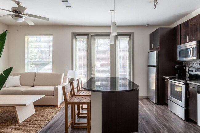 6162 Maple Ave in Dallas, TX - Building Photo - Building Photo