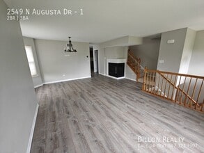 2549 N Augusta Dr in Wadsworth, IL - Building Photo - Building Photo