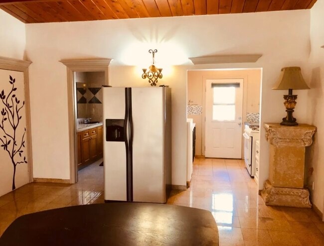 99 Pepper Tree Rd, Unit Apartment in Chula Vista, CA - Building Photo - Building Photo